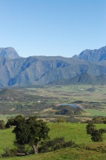 Vue dos à la rivière des remparts